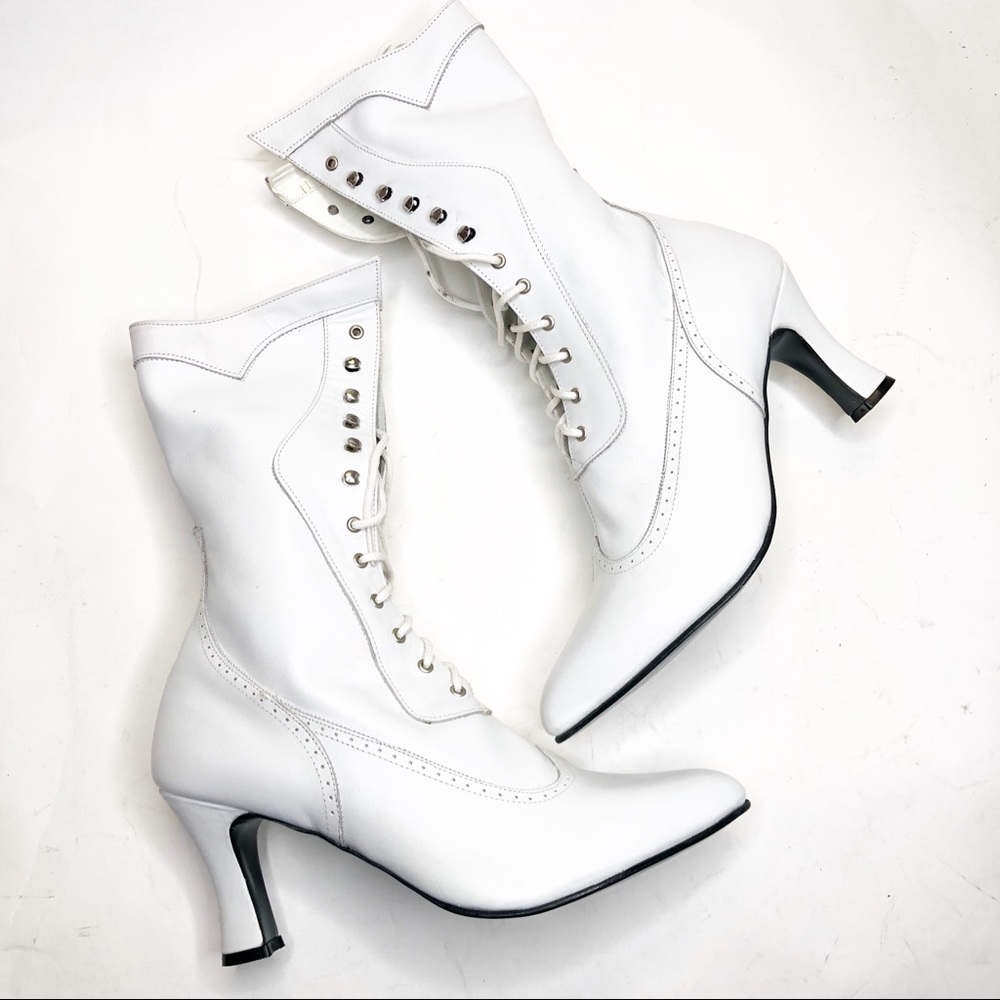 Oak Tree Farms | Alter Western Wedding Boots